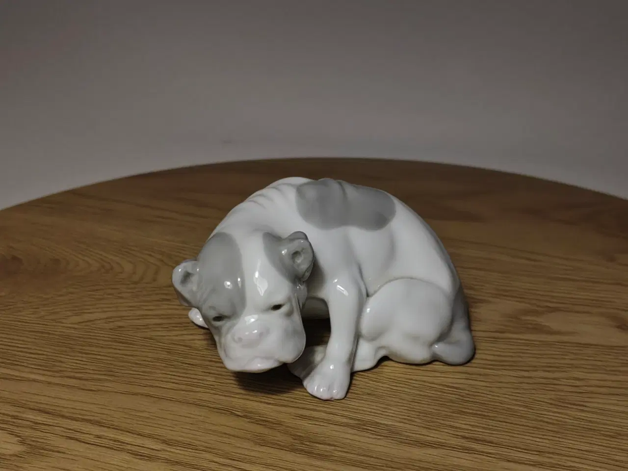 Billede 5 - Sød lille porcelænshund