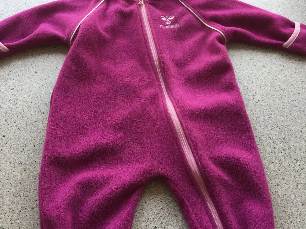 Billede 1 - Hummel dragt str.68