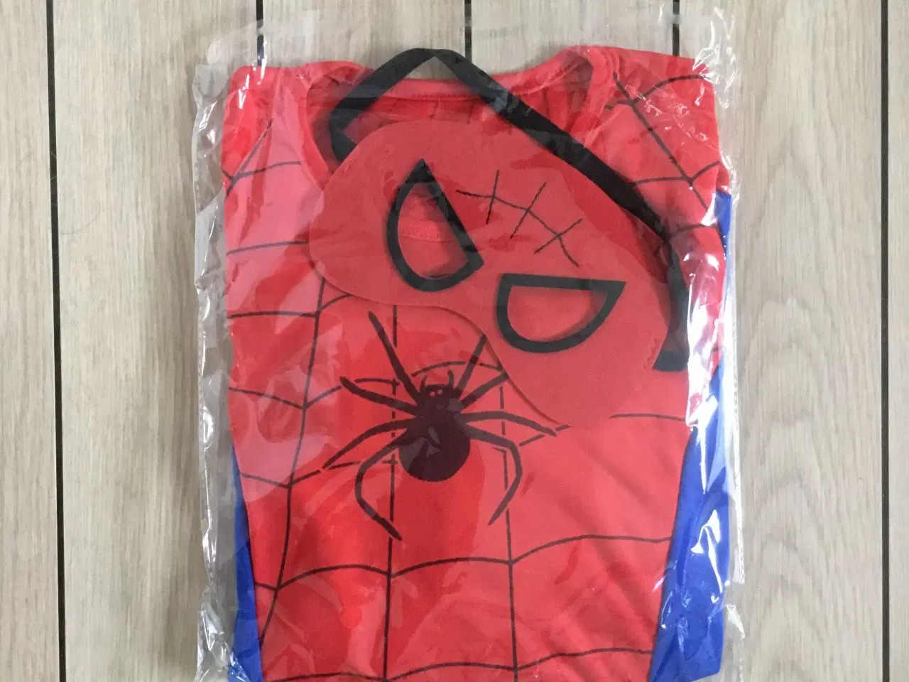 Billede 3 - Spiderman dragt str. 104 kostume udklædningstøj