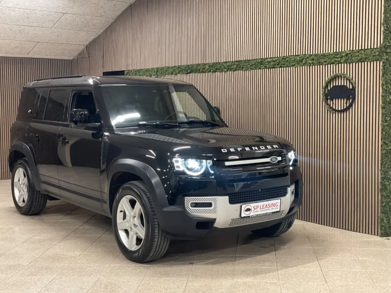 Billede 1 - Land Rover Defender 110 3,0 D250 Hard Top HSE aut. Van