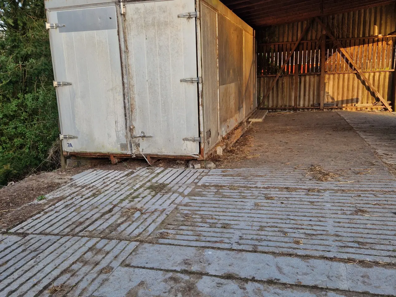 Billede 3 - Alo container med påbygget halvtag
