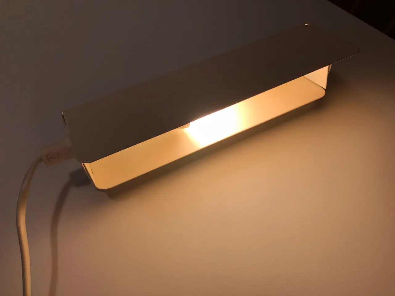 Billede 6 - Ældre retro model væglampe/sengelampe