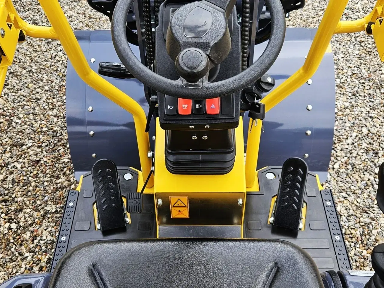 Billede 15 - Eurotrac W11 / fabriksny / skovl & gafler / Kubota motor