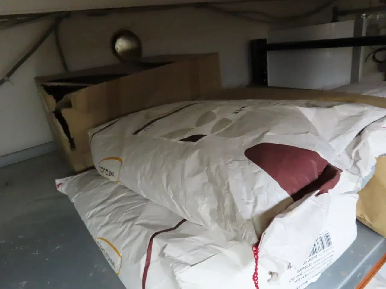 Billede 11 - Pallereol med indhold