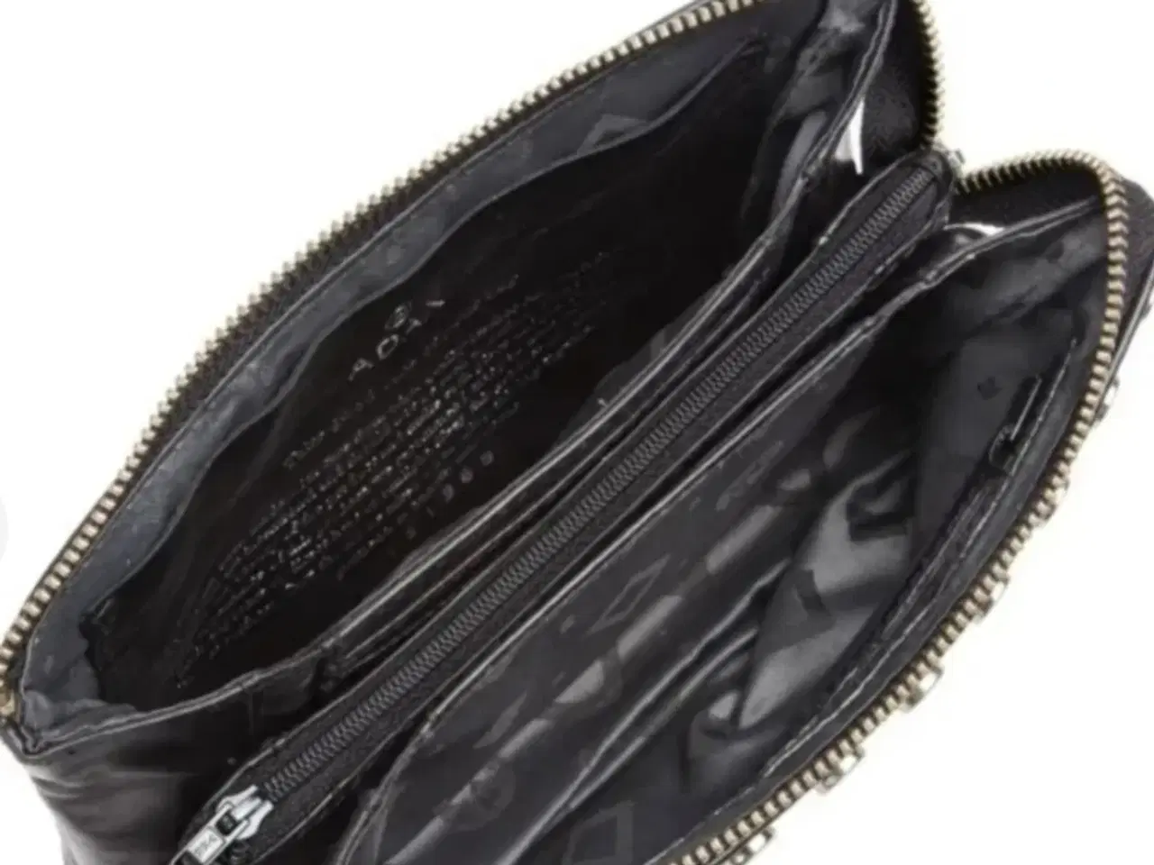 Billede 3 - Ny lækker pung/clutch fra Adax