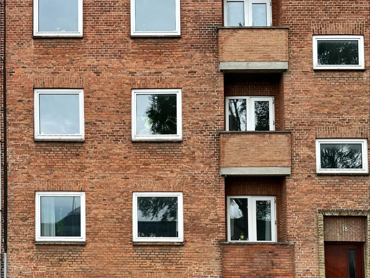 Billede 1 - Billigt lokale på Fyensgade 18. kld.. 9000 Aalborg