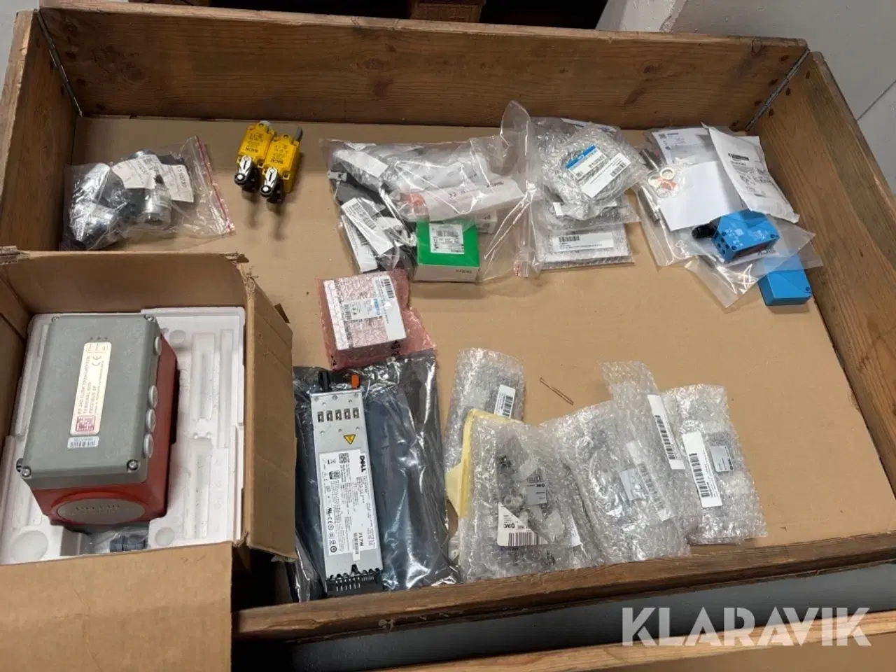 Billede 3 - Lot - Flow Simulator, ventilkit, vacuum ejectors,og øvrige Sick dele - 1 palle
