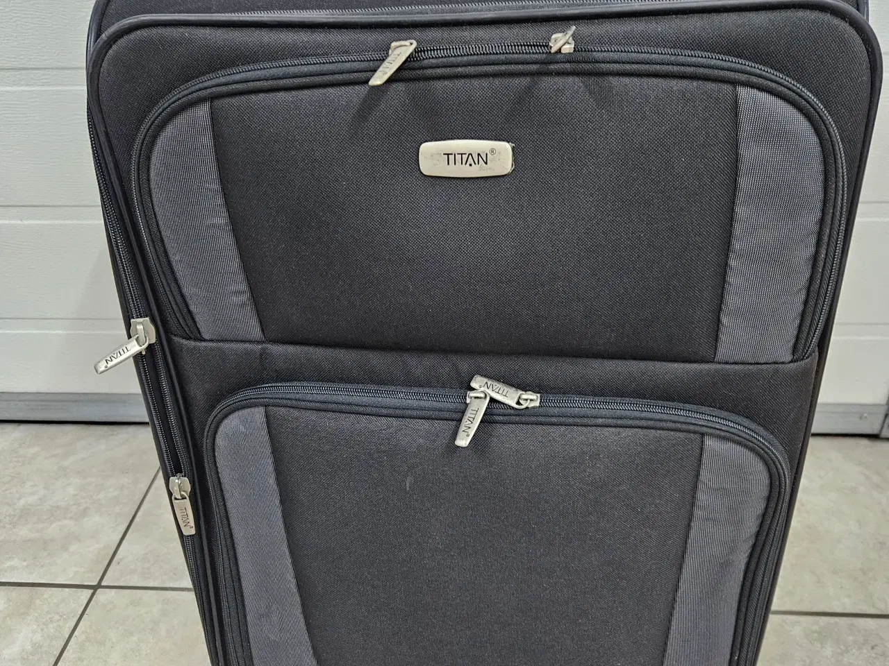 Billede 1 - Titan kuffert sort