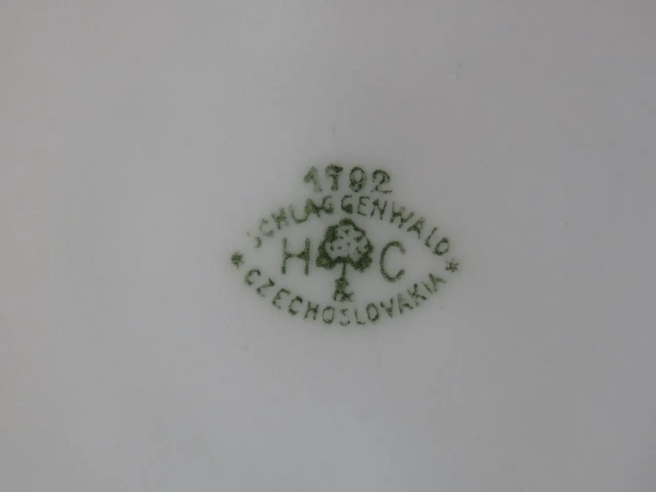 Billede 4 - Tjekkisk lågskål og dybe tallerkner fra 30'erne