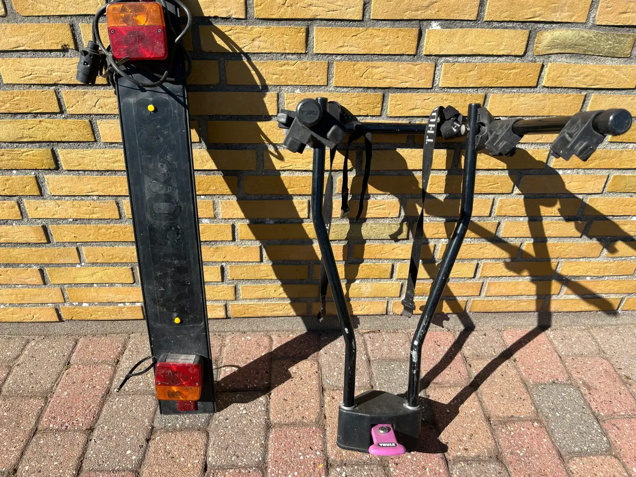 Billede 1 - Cykelholder + nummerpladeholder