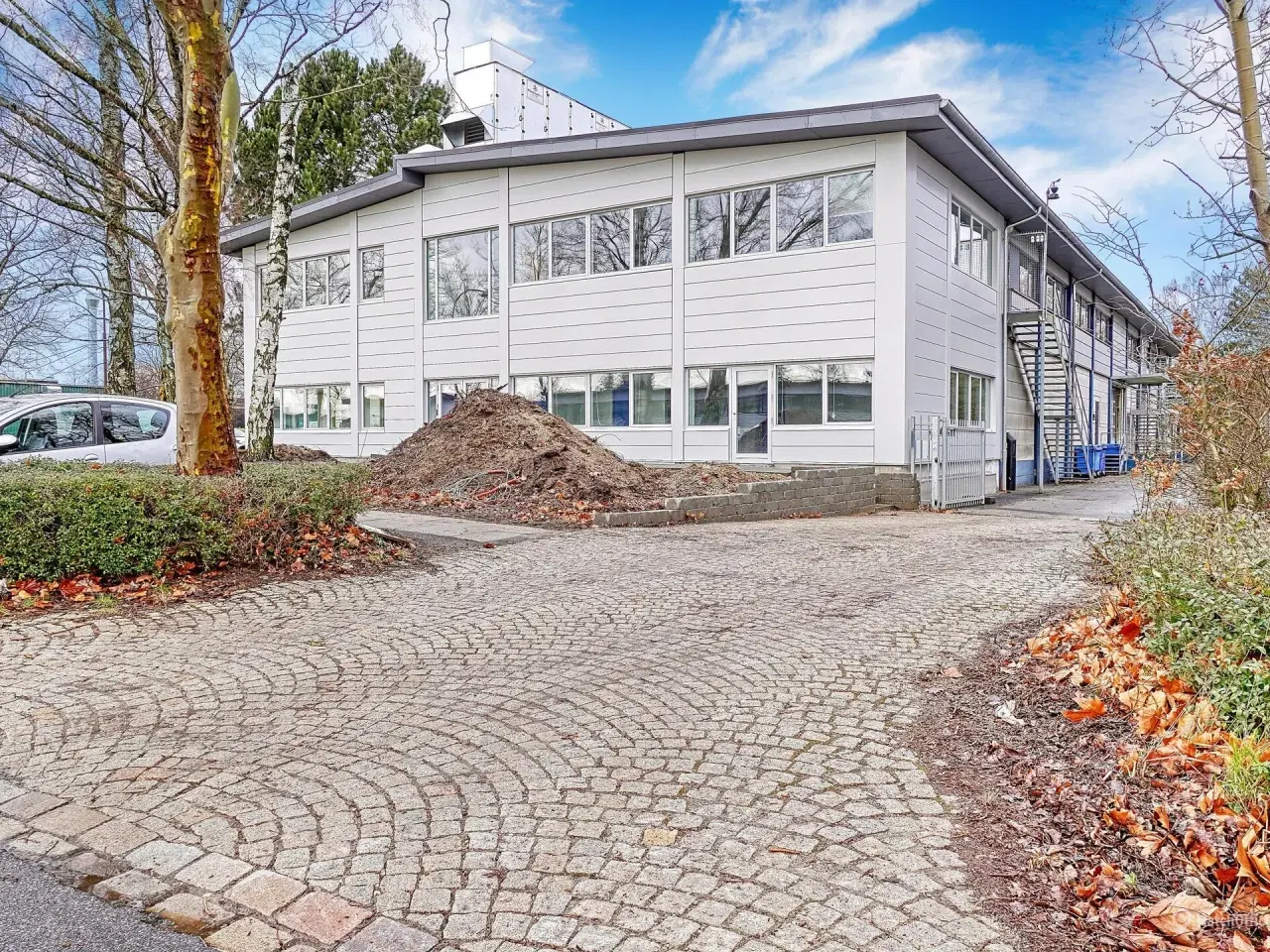 Billede 3 - Flotte nyrenoverede kontorlokaler. velbeliggende i et populært erhvervsområde i Søborg.