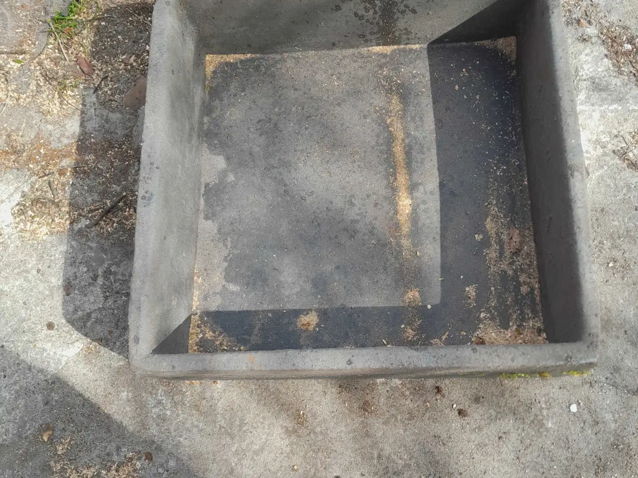 Billede 1 - Foder trug til grise