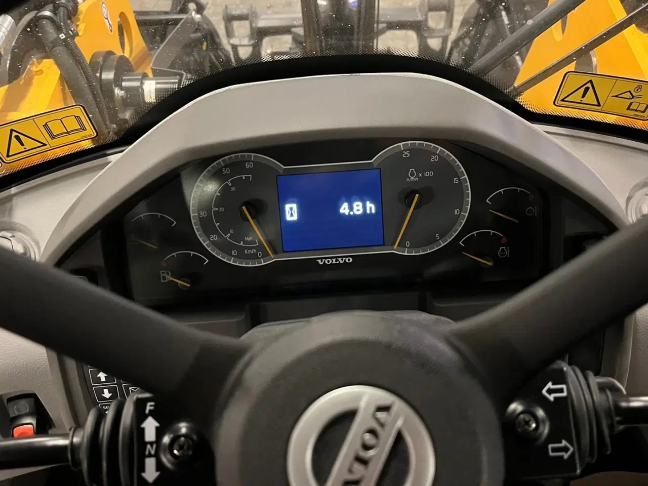 Billede 13 - Volvo L 70 H H2 BEMÆRK MED GARANTI FRA VOLVO FREM TIL DEN 30.11.2026. AGRICULTURE DK-maskine med lang arm, Co-Pilot & med 750mm Michelin MEGA X BIB hjul.