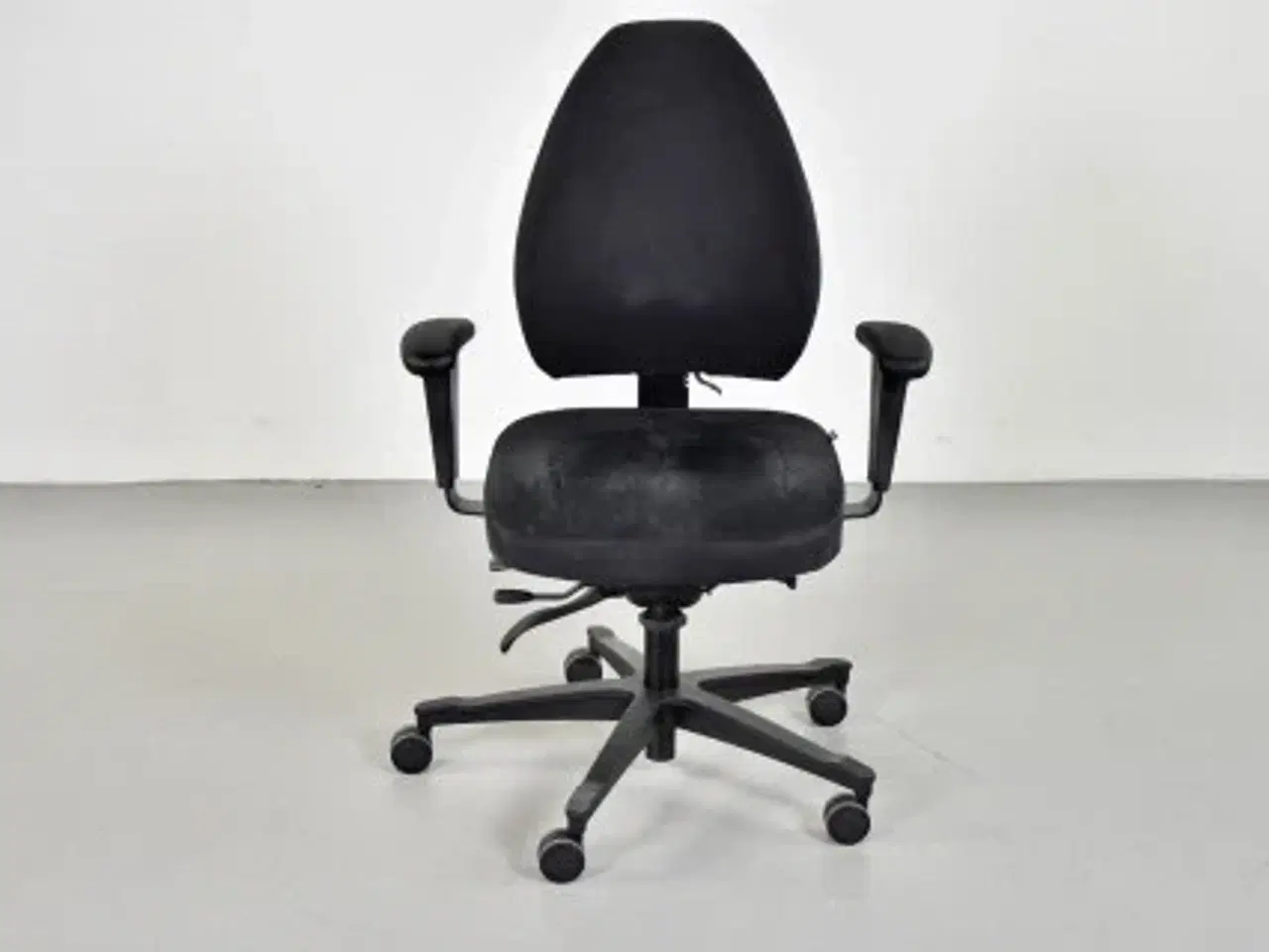 Billede 1 - Efg kontorstol med sort polster og armlæn