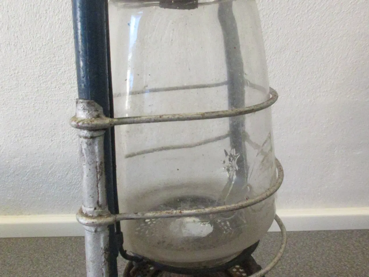 Billede 2 - Meget gammel flagermuslygte / olielampe