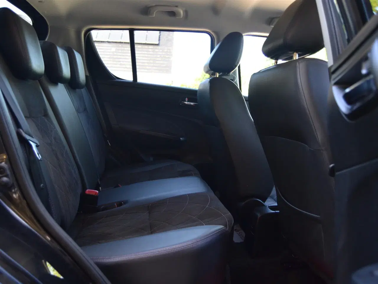 Billede 14 - Suzuki Swift 1,2 16V Style Edition 90HK 5d