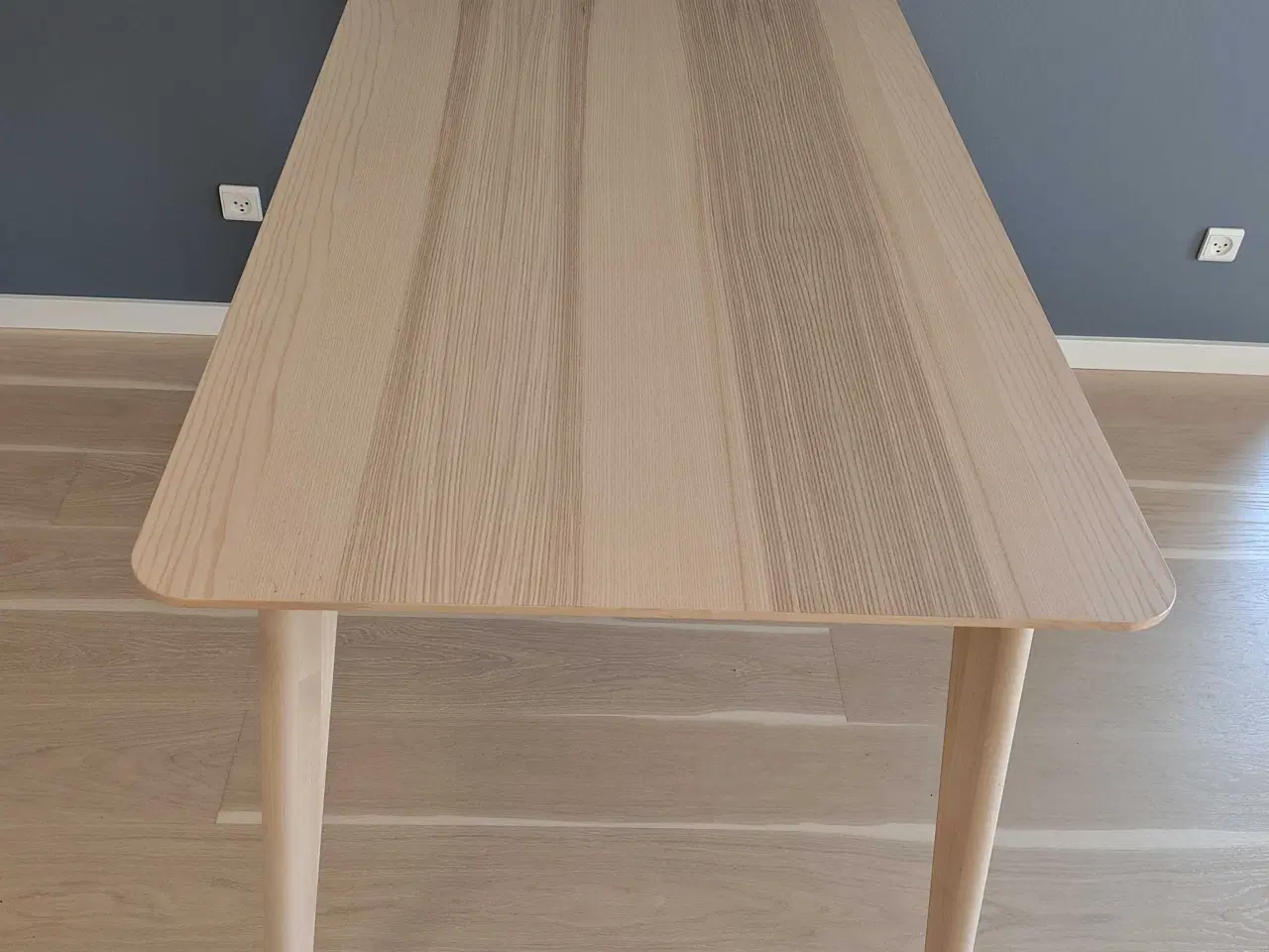 Billede 10 - Spisebord og 4 stole i ask ubrugt