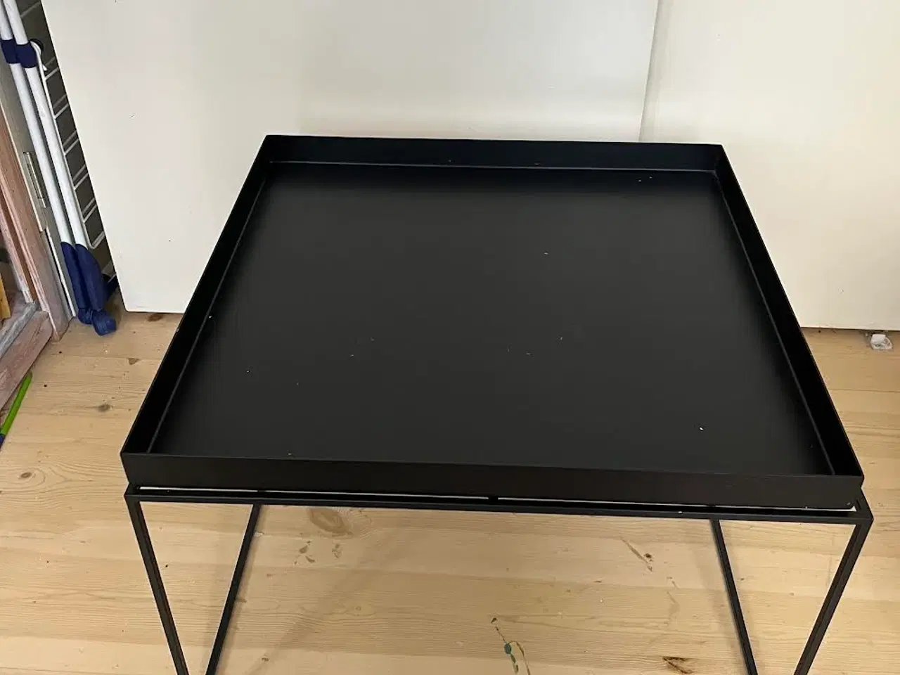 Billede 2 - HAY sofabord, Tray. sort, mål 60 x 60 cm x H 39 cm