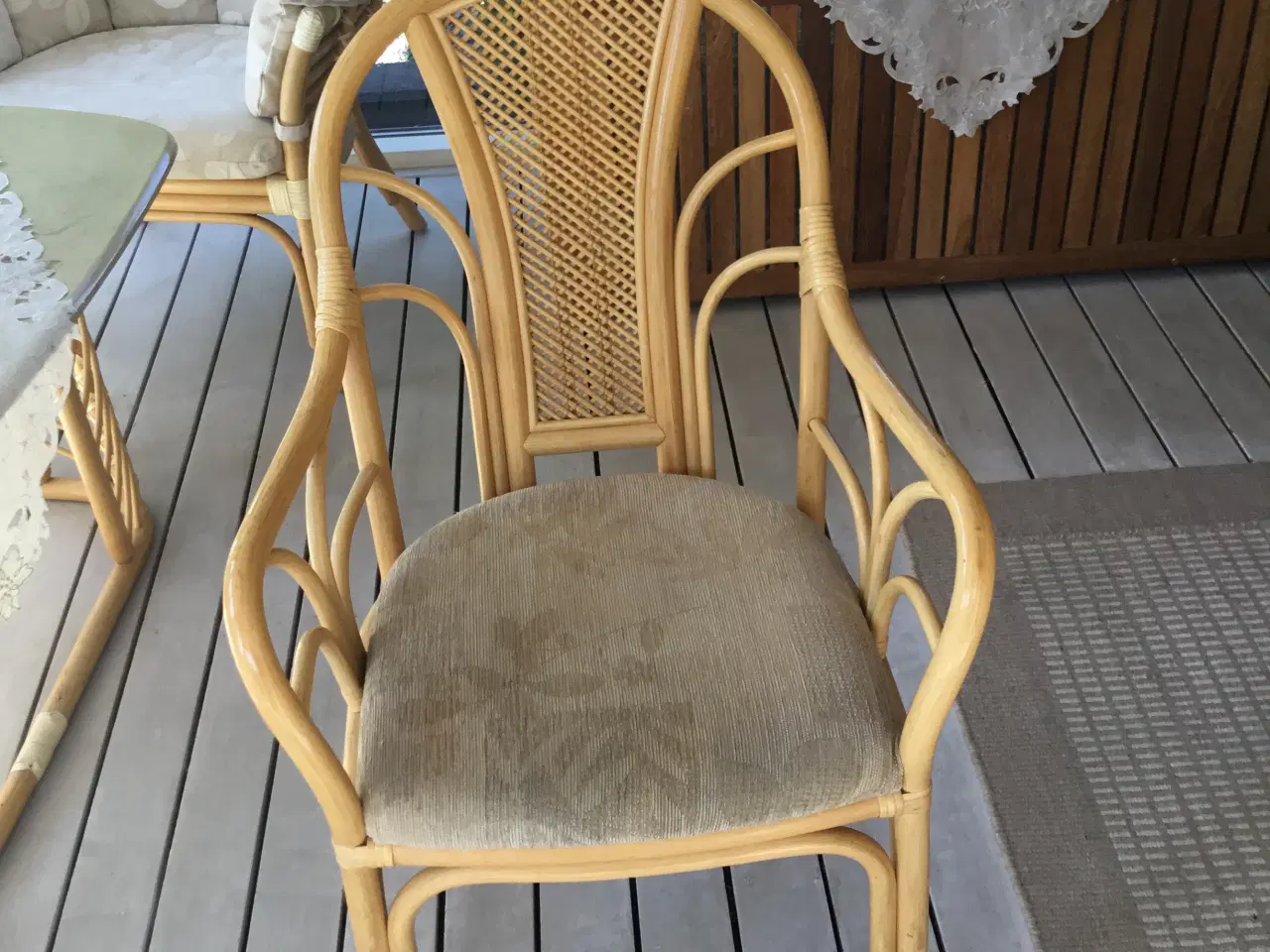 Billede 2 - Bord/stole ideel til ude/havestue/sommerhus