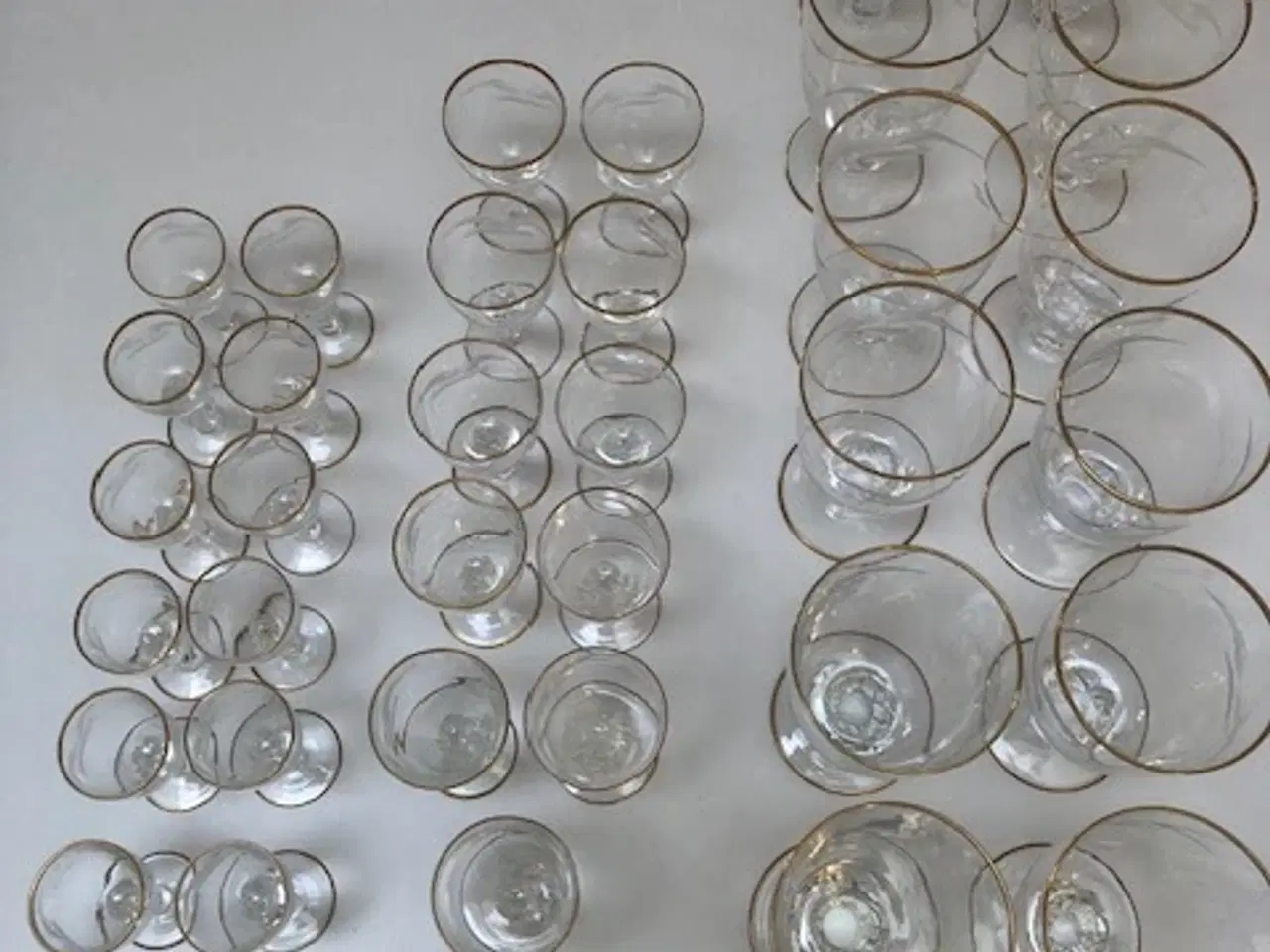 Billede 2 - Lyngby mågeglas med guldkant