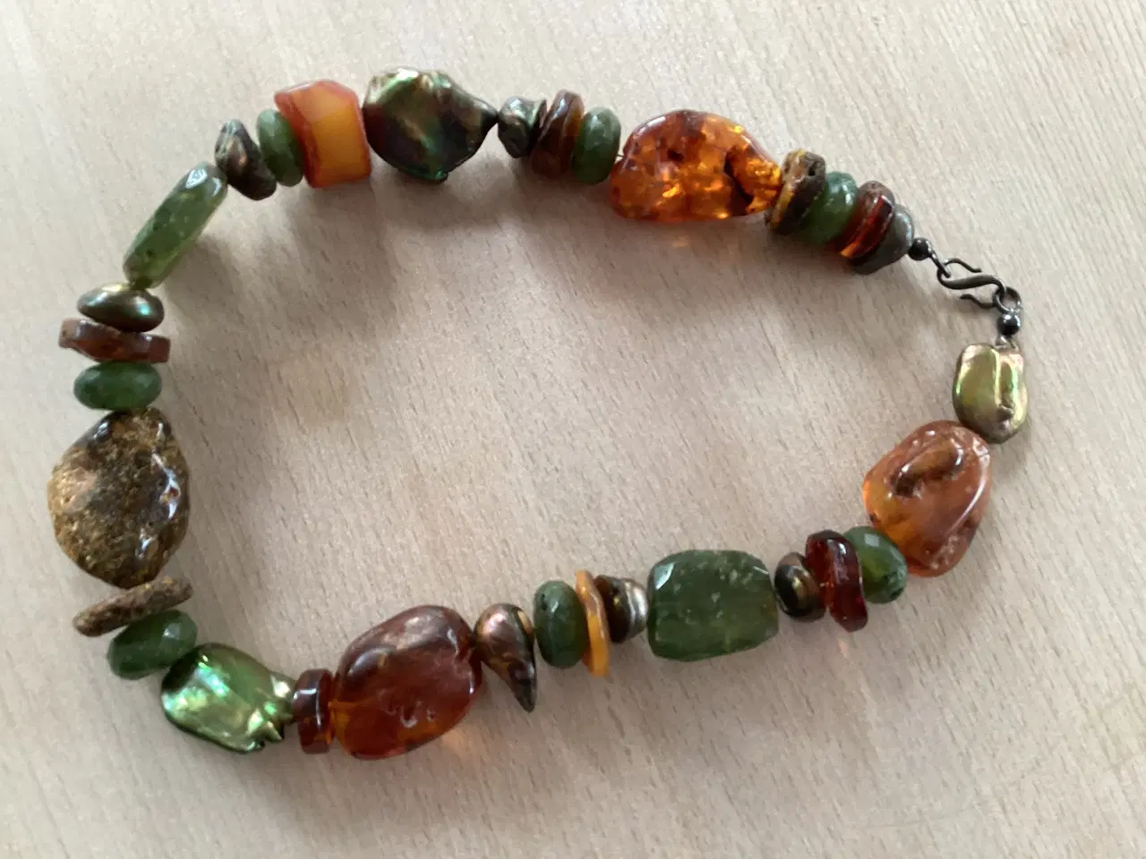 Billede 3 - Unik halskæde i rav