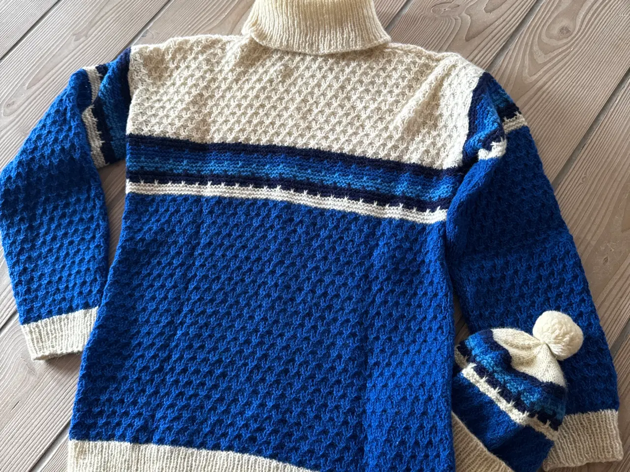 Billede 2 - Sweater i uld