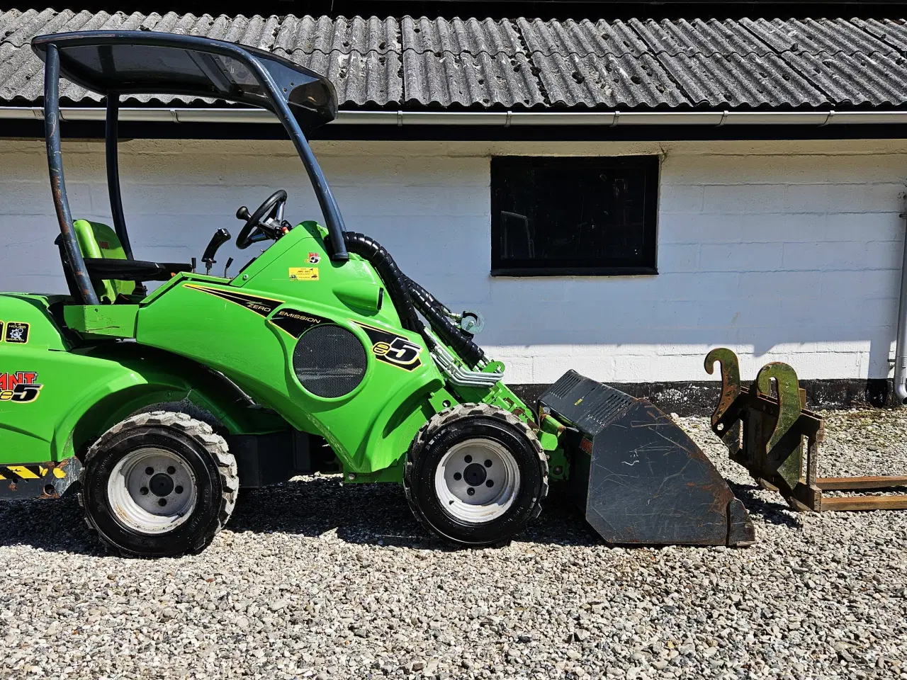 Billede 1 - Avant E5 / 1100 timer / teleskoparm / 2 redskaber
