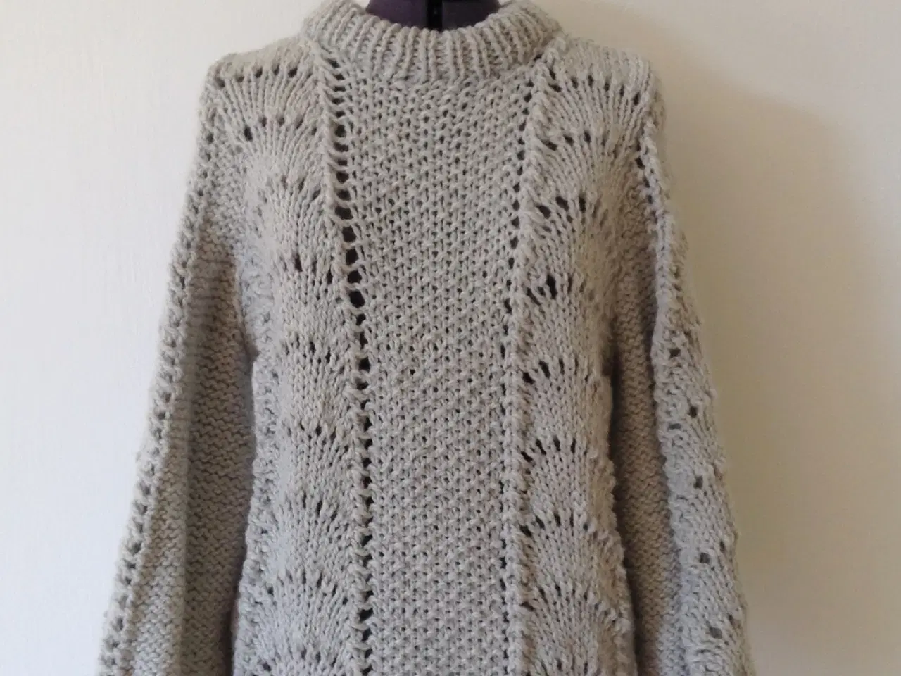 Billede 1 - Ganniinspireret sweater i højlandsuld og alpaca