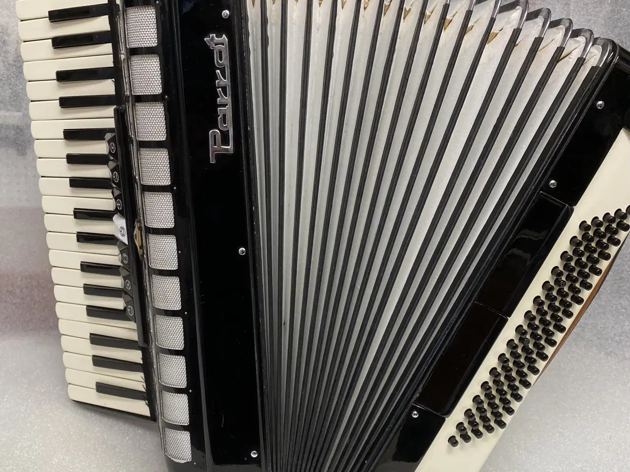 Billede 12 - Perrot tangent-harmonika sælges – u/kuffret