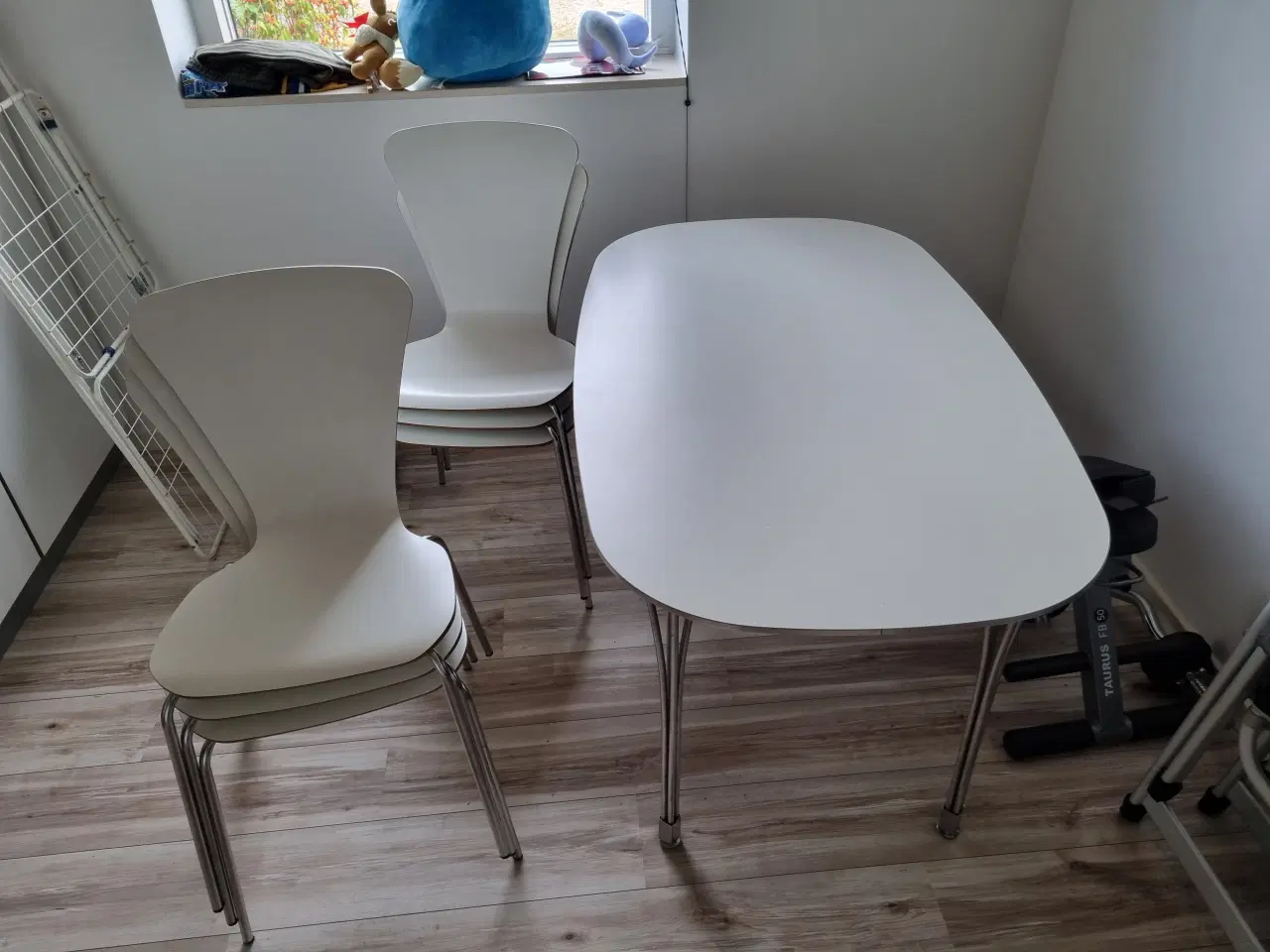 Billede 2 - Bord/Stole desing vesterby