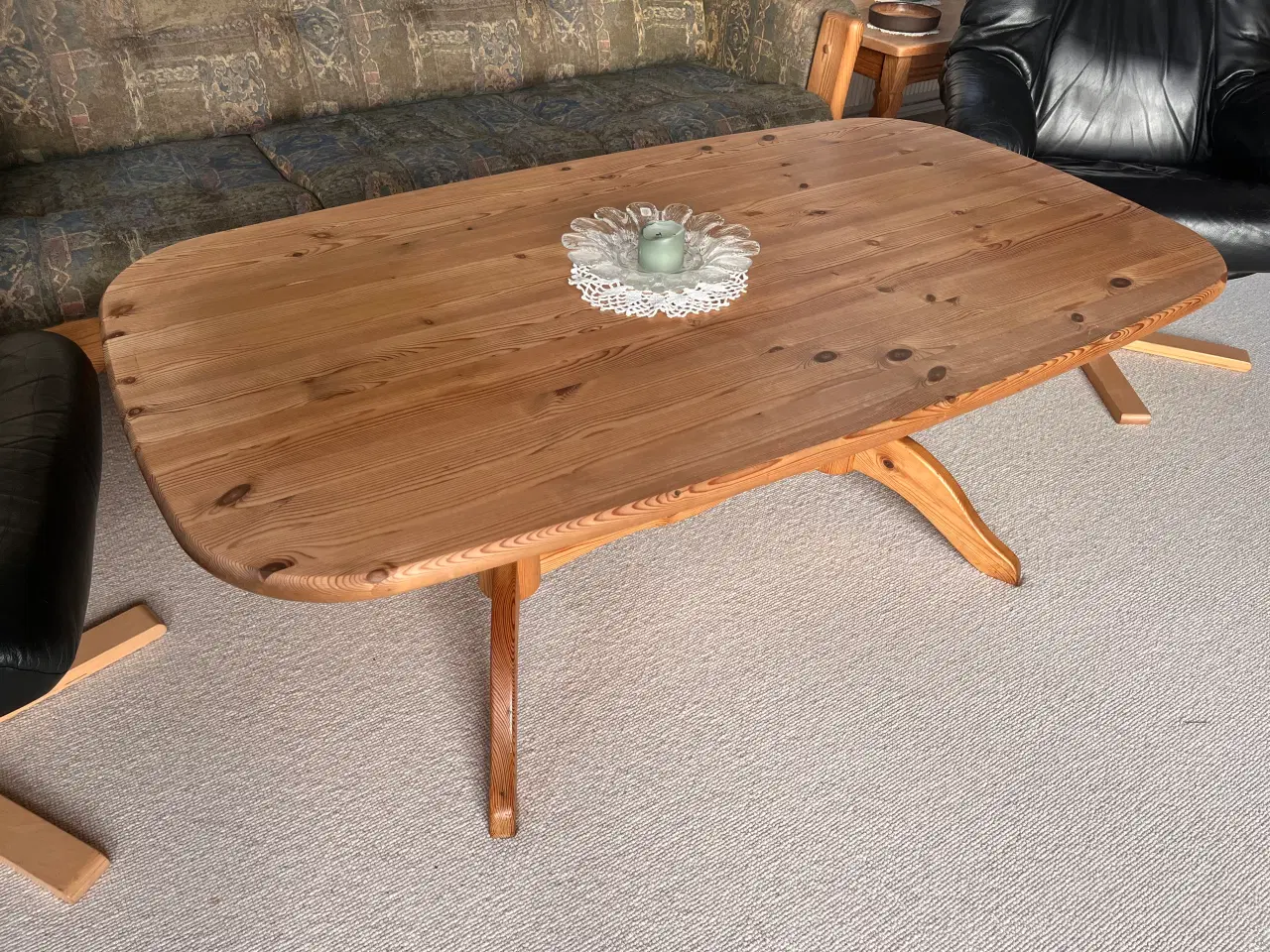 Billede 1 - Sofabord i fyrretræ