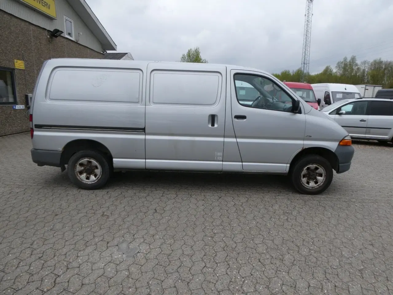 Billede 13 - Toyota HiAce 2,5 D-4D 102 Komfort lang 4x4