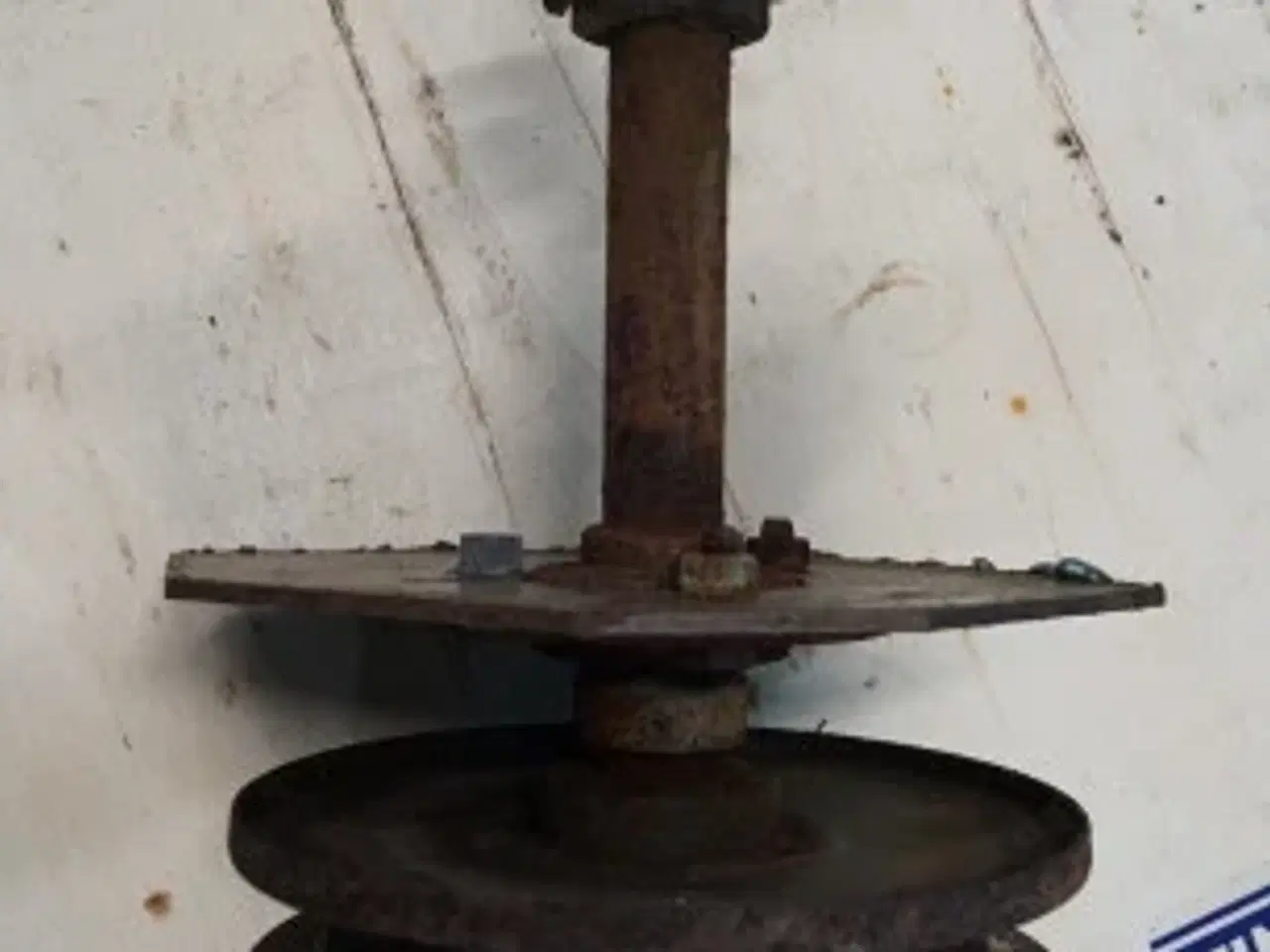 Billede 5 - Dronningborg D4500 Aksel med remskiver