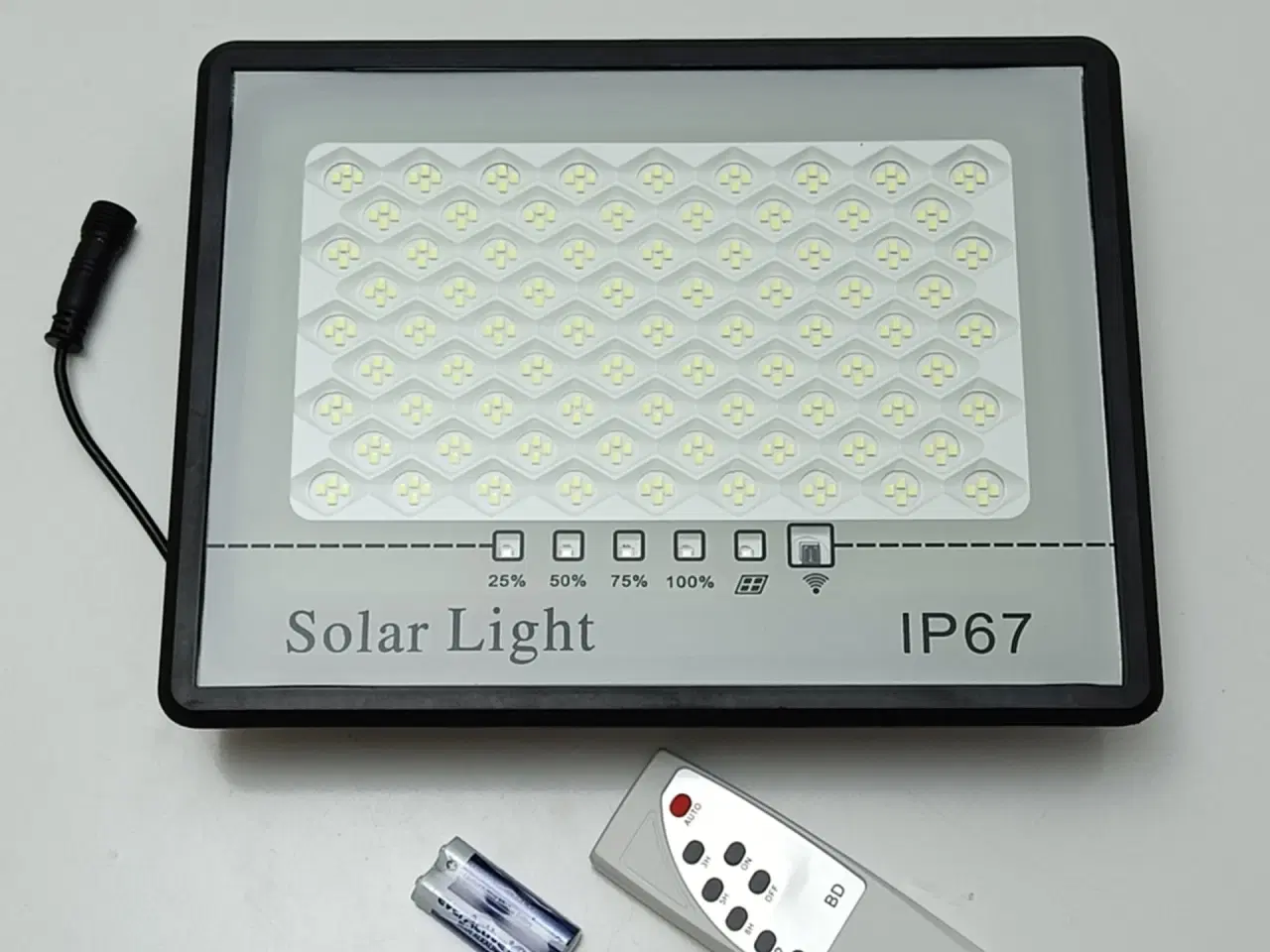 Billede 2 - NY! 200W LED Solcellelampe + Solpanel med 4M kabel