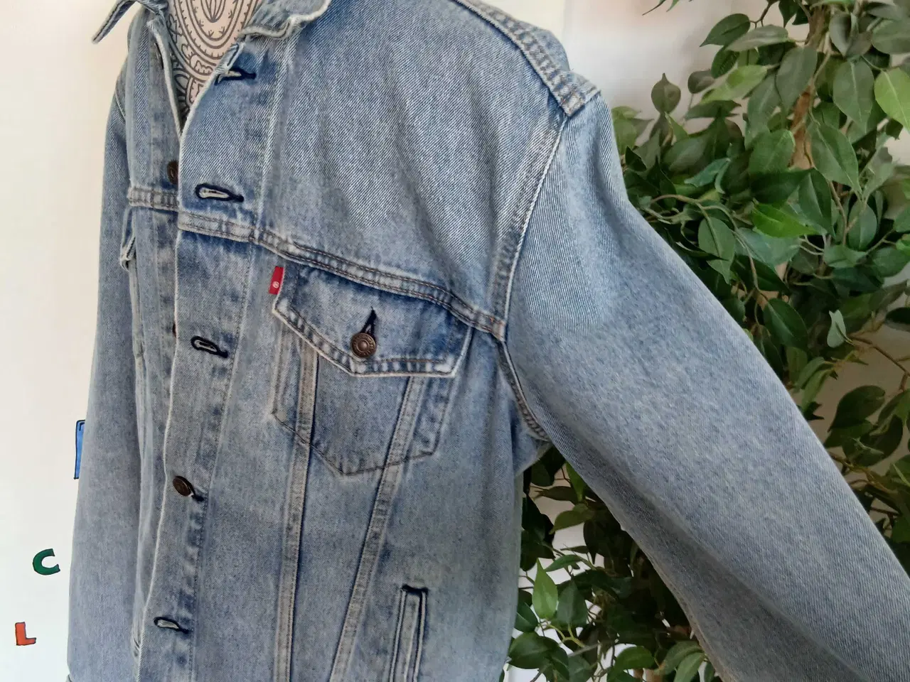 Billede 5 - Levi's jakke. Medium 