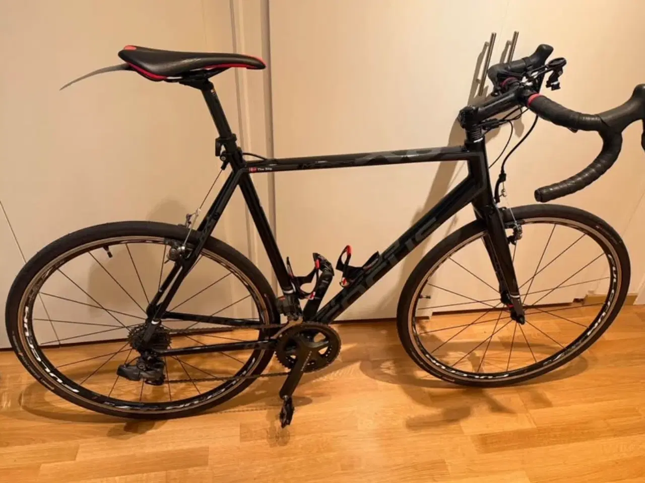 Billede 1 - Focus Mares AX Di2 med 2 sæt hjul