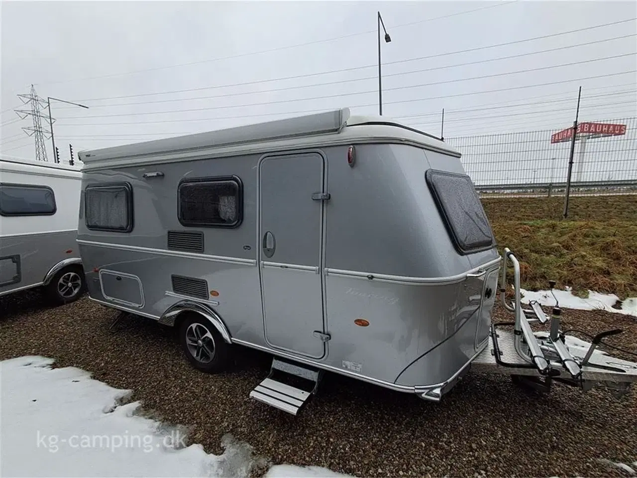 Billede 1 - 2023 - Eriba Touring 542 Legend   TILBUD nu nedsat med kr. 23.400,- | Populær rejsevogn. Spækket med ekstraudstyr!