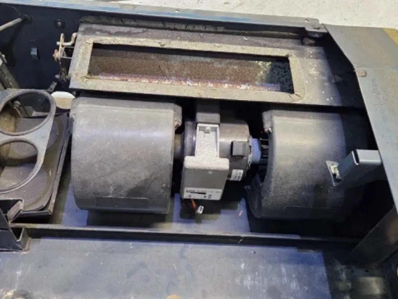 Billede 16 - New Holland TF78 Konsollen Til Instrumentbrættet 84015371