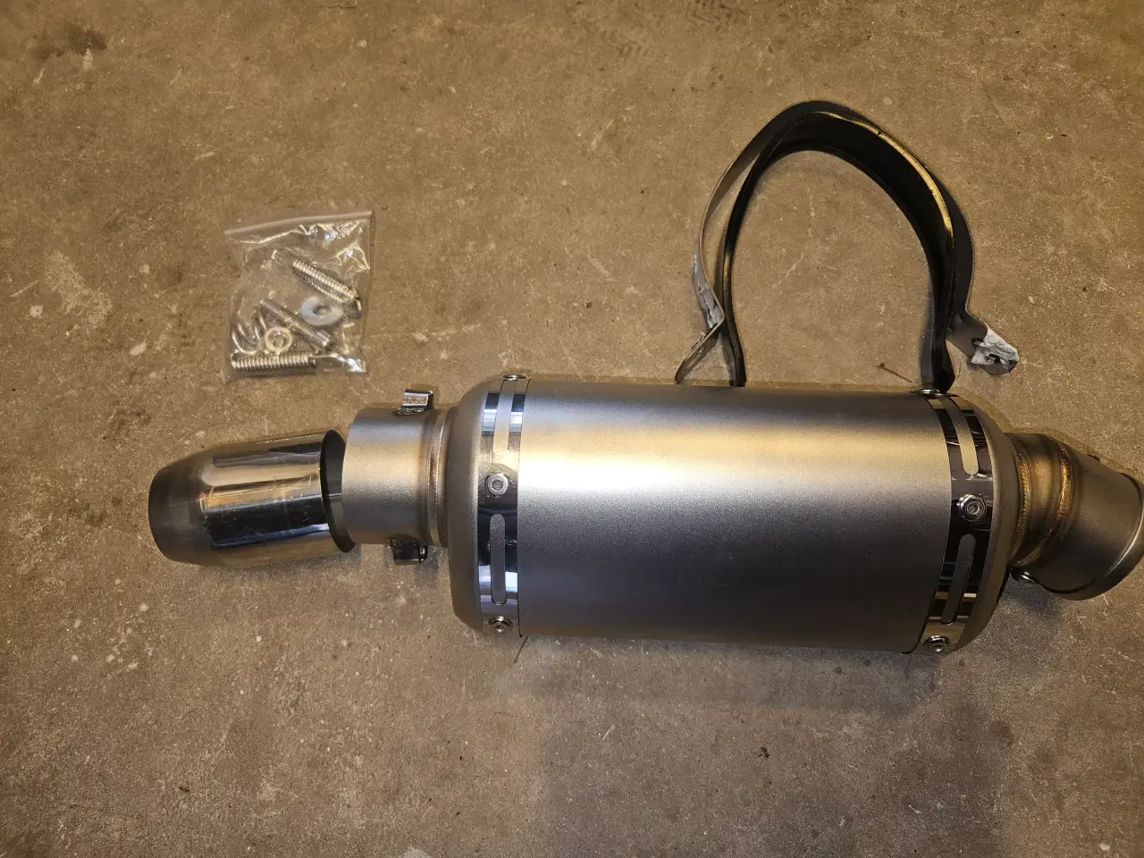 Billede 3 - Kompakt Lyddæmper til lille mc eller lignende. 