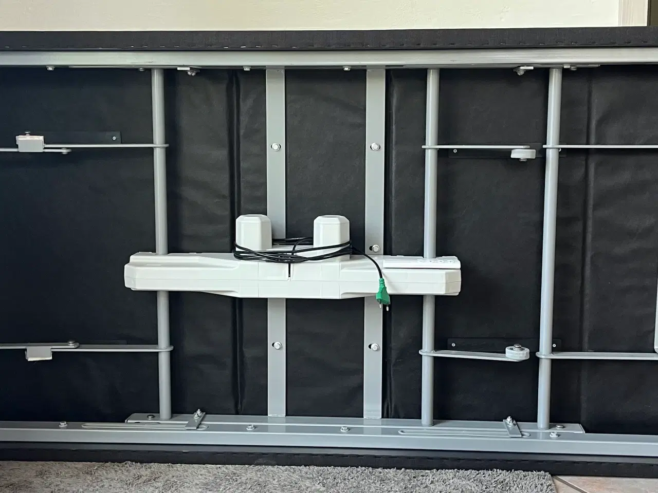 Billede 3 - Seng 180x200 med elevation