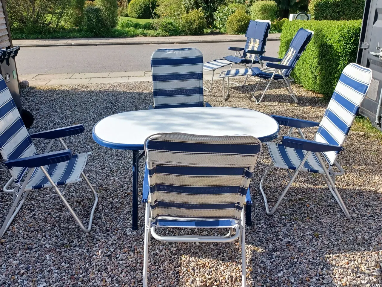Billede 3 - Campingbord med 6 stole