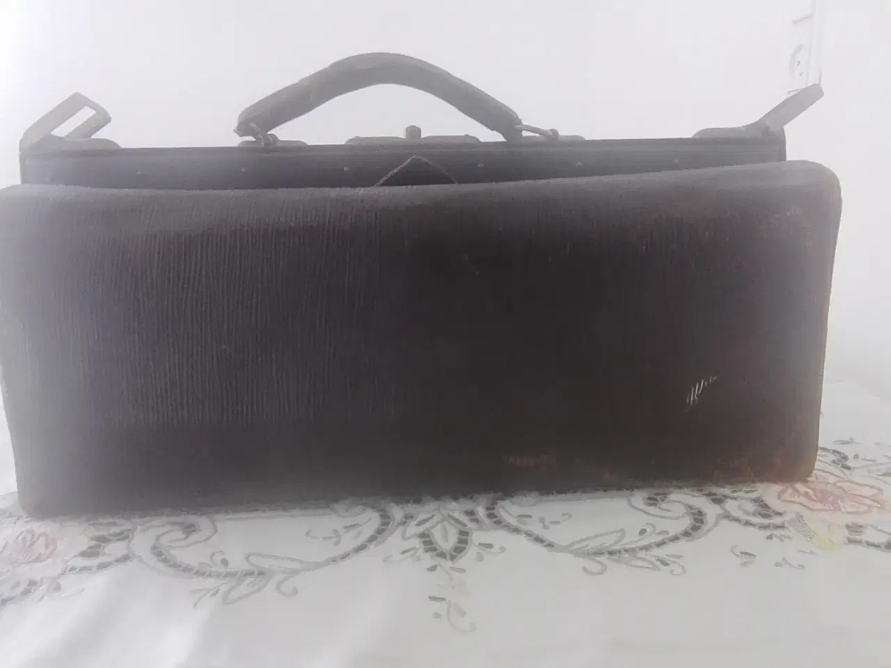 Billede 2 - Vintage jordemoder lægetaske.