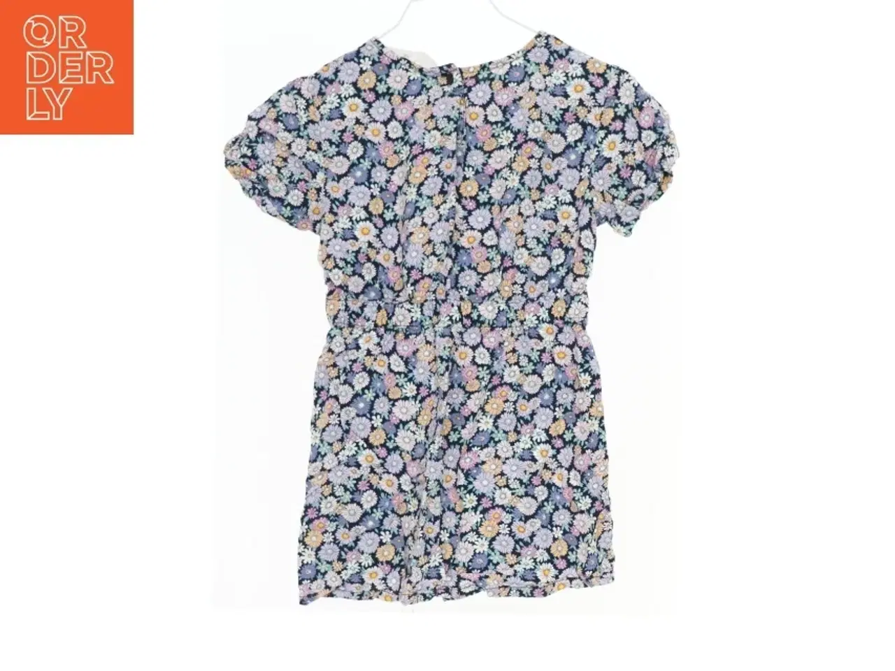 Billede 2 - Blomstrede buksedragt/sommerdragt til børn fra H&M (str. 104)