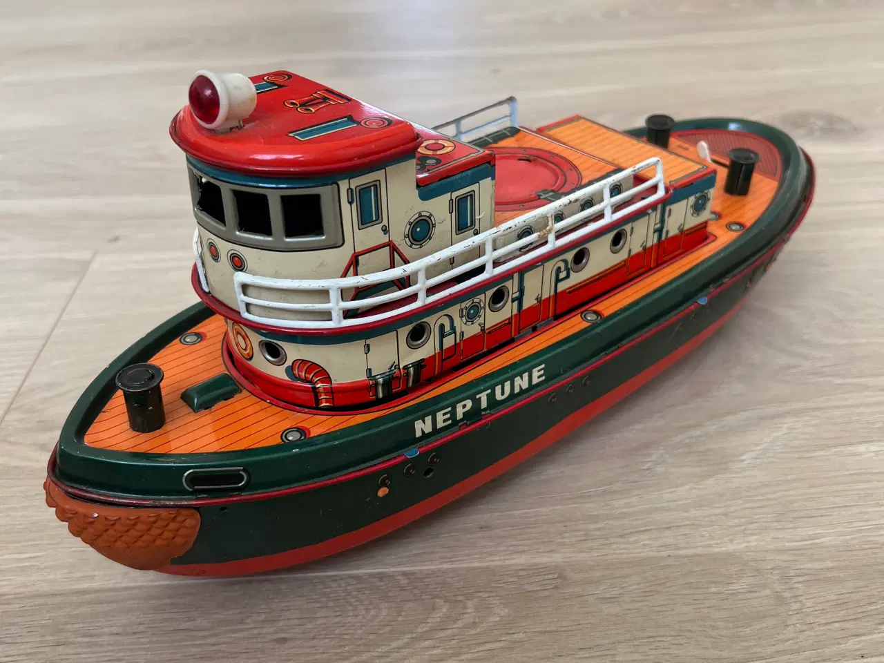 Billede 1 - Neptune" blik-slæbebåd fra Modern Toys, lavet i Ja