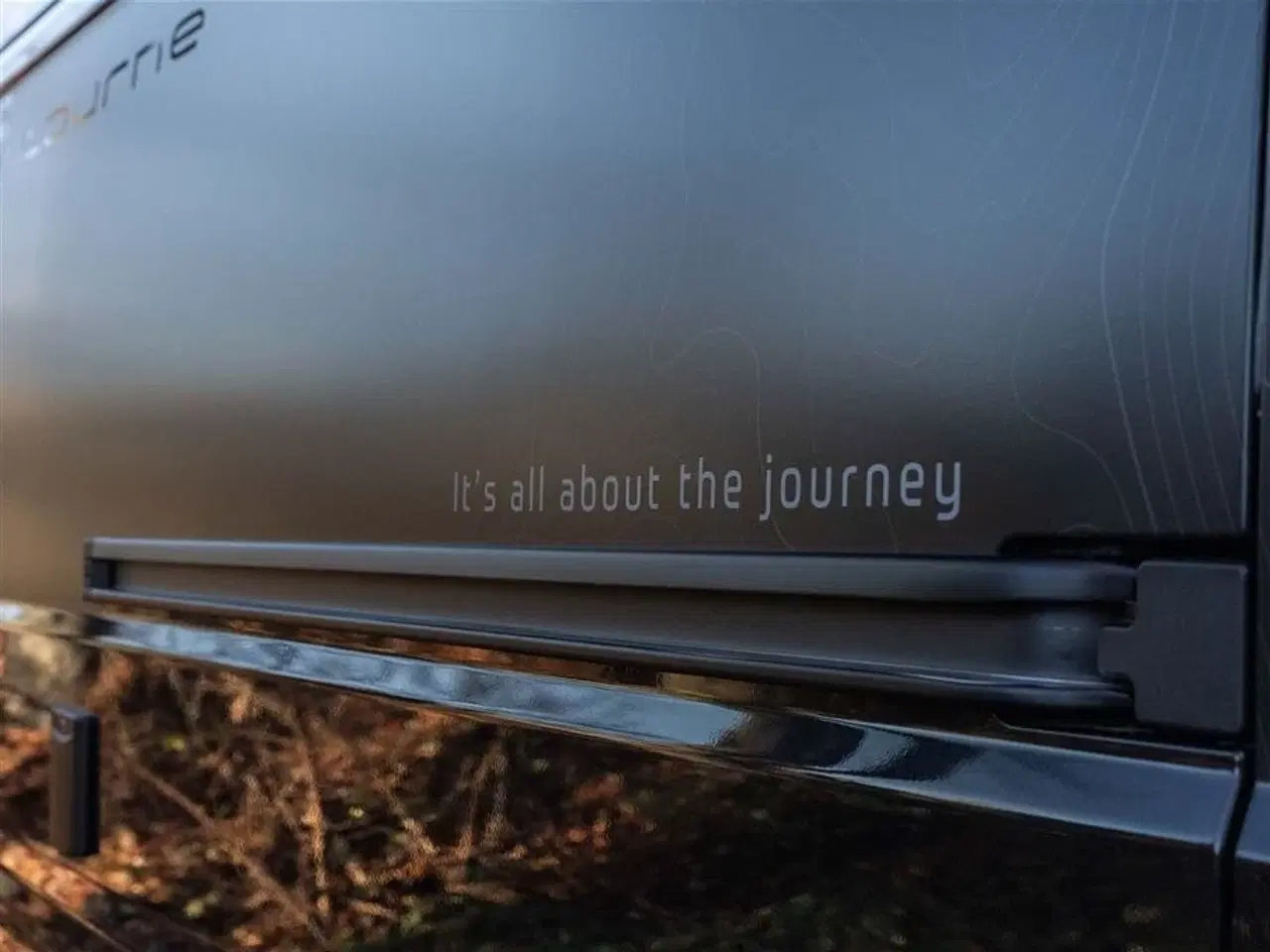 Billede 52 - 2026 - Tourne 6.4 Select aut. gear - Black   Tournes topmodel med langsgående senge