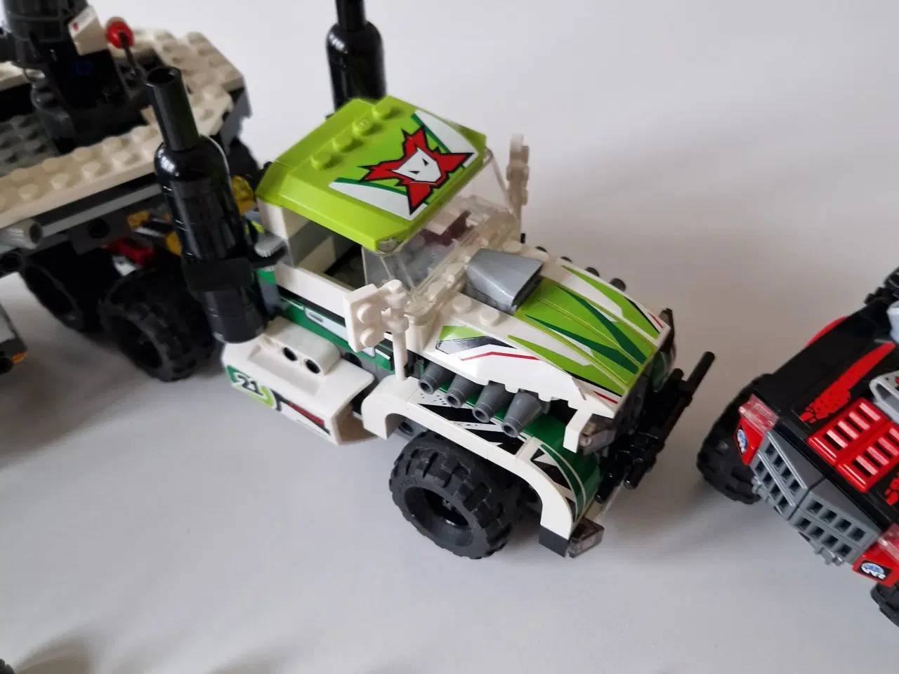 Billede 5 - Lego nr 8864  komplet med samlevejl.   