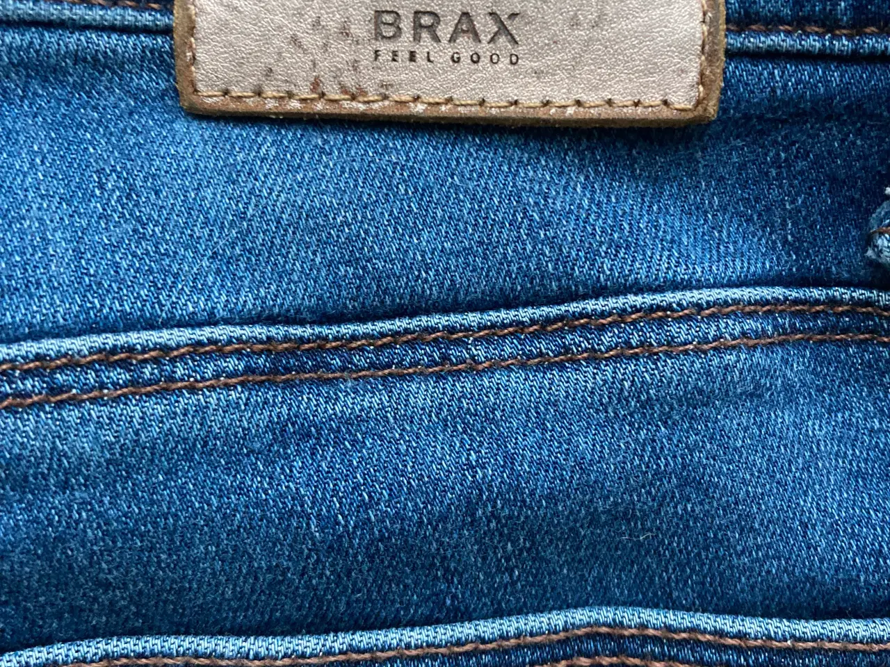 Billede 3 - Brax jeans str 40