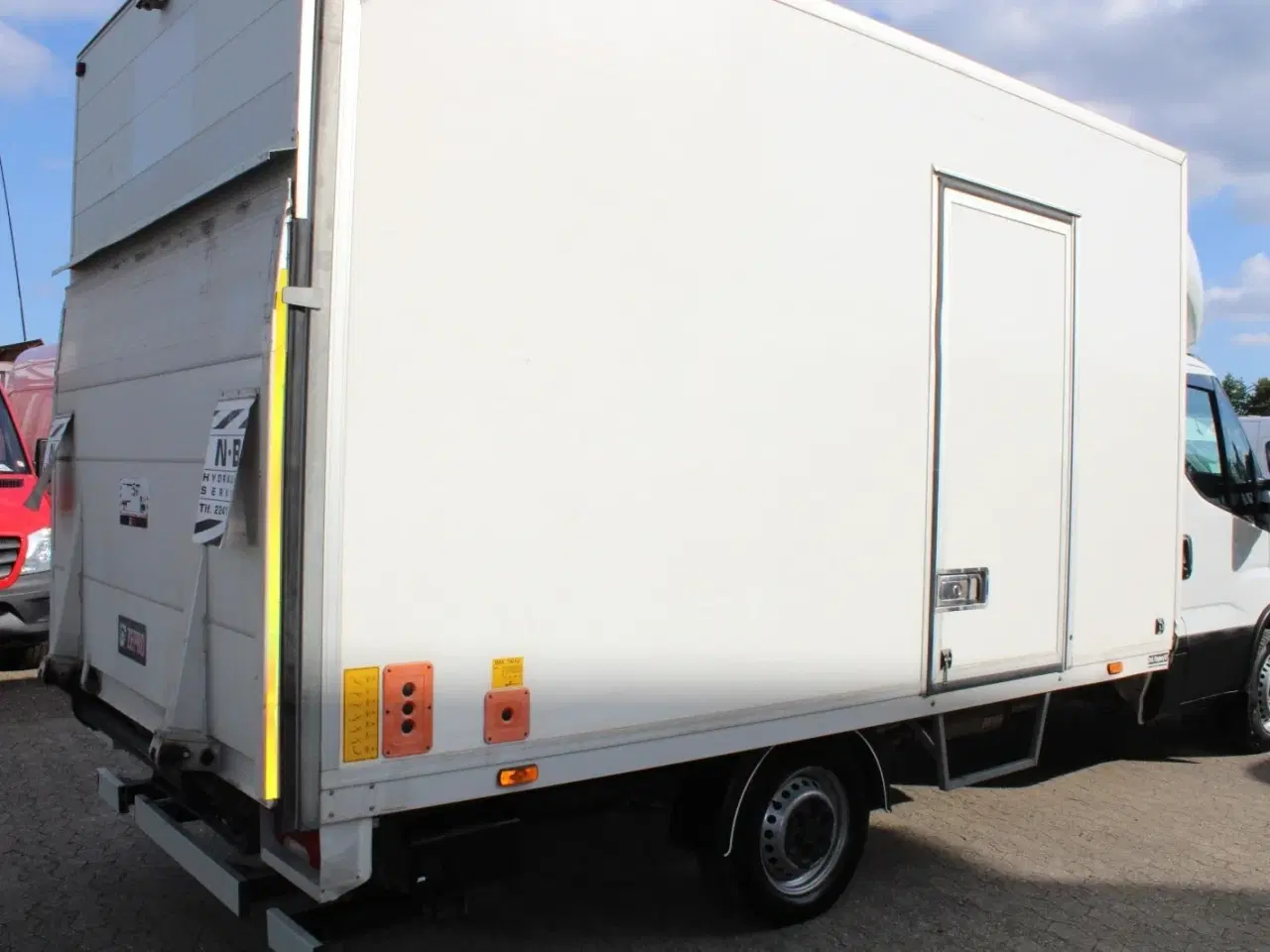 Billede 8 - Iveco Daily 2,3 35S14 Alukasse m/lift AG8