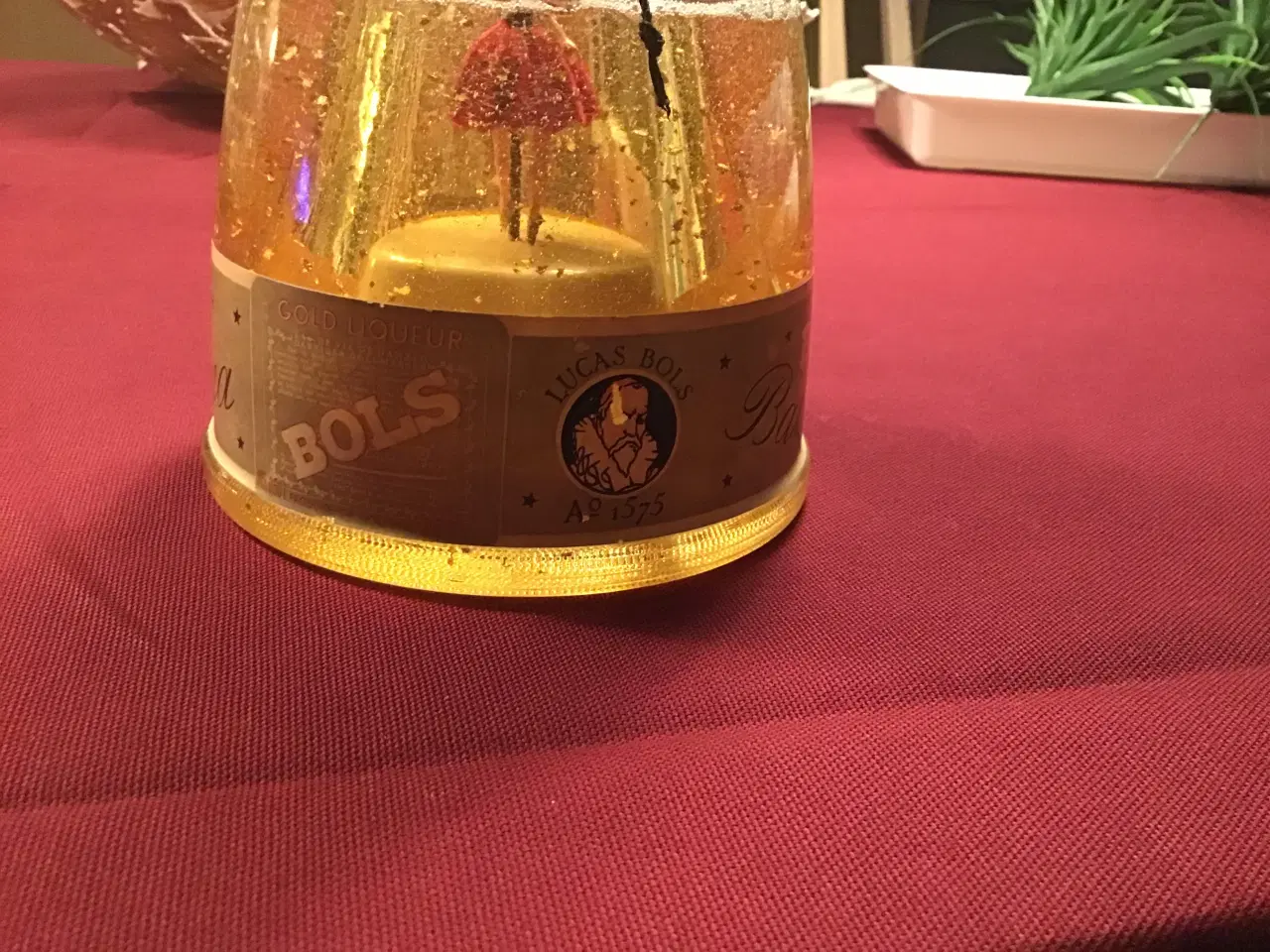 Billede 7 - Bols likør med spilledåse og guld