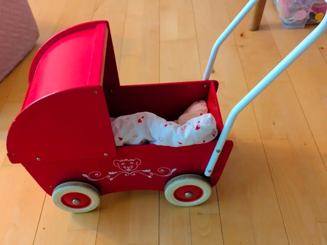 Billede 1 - Træ design legevogn